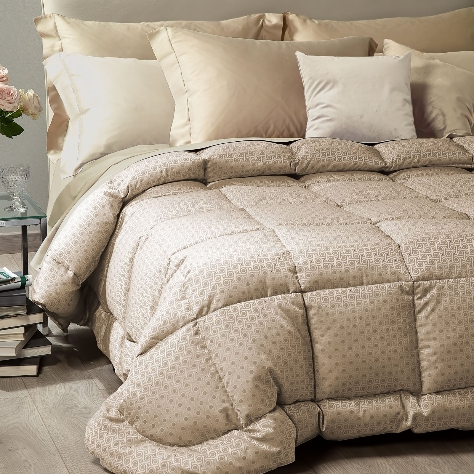 Trapunta-piuma-Matrimoniale-Champagne-Canada-Barocco-Caleffi-Jacquard-Piuma