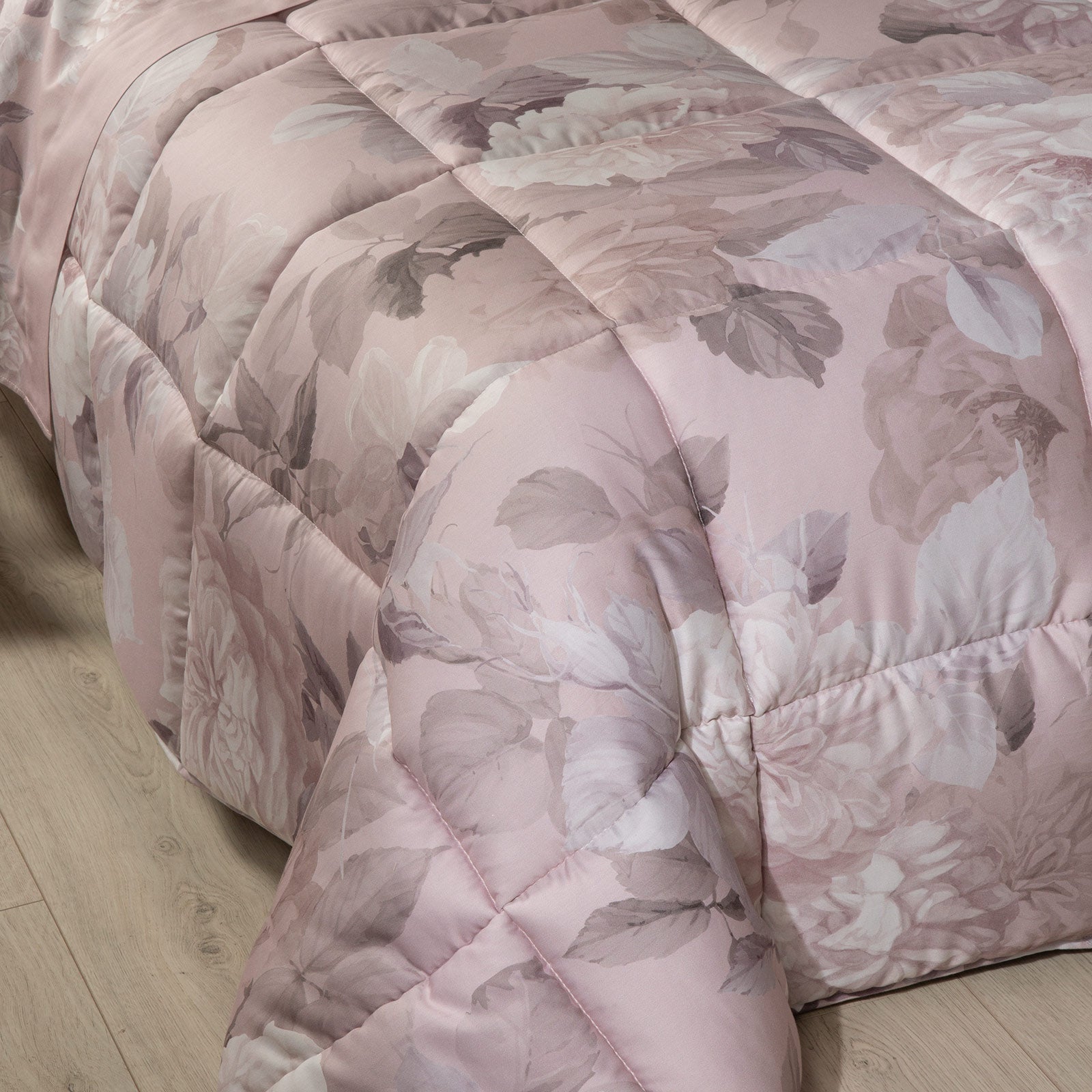 Trapunta-piuma-Matrimoniale-Cipria-Rosa Alba-Barocco-Caleffi-Raso-di-Cotone-Piuma
