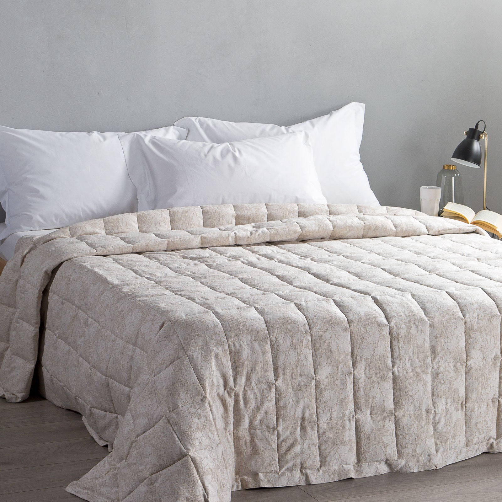 Trapunta-piuma-Matrimoniale-Naturale-Victorian-Floreale-Caleffi-Jacquard-Piuma