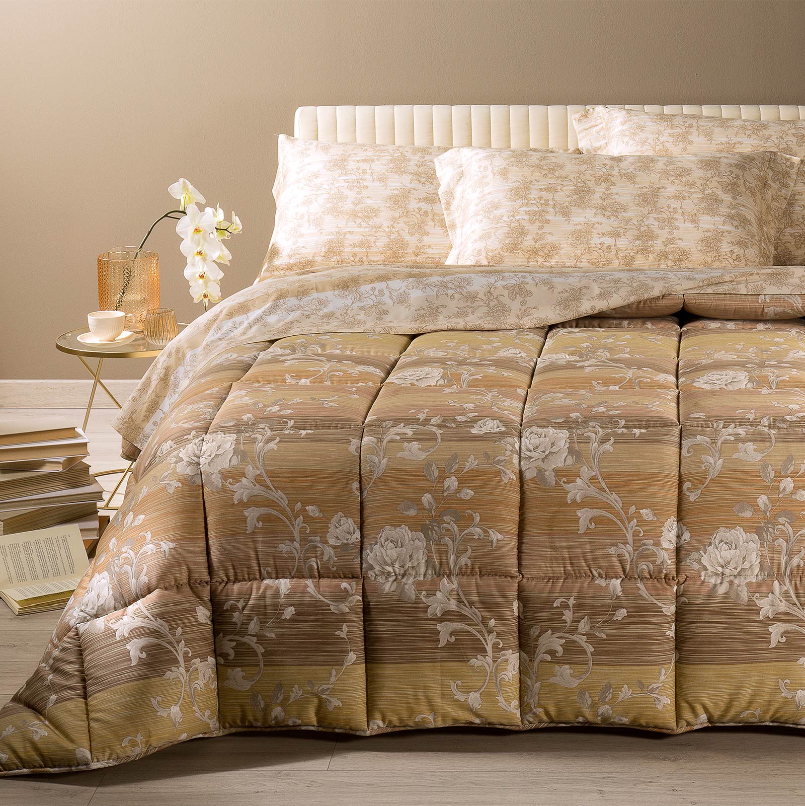Trapunta-Matrimoniale-Oro-Ermitage-Floreale-Caleffi-Raso-di-Cotone-Fibra-anallergica